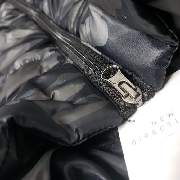 New Directions Desert Camo Gray Print Sleeveless Puffer Jacket S - Picture 4 of 5